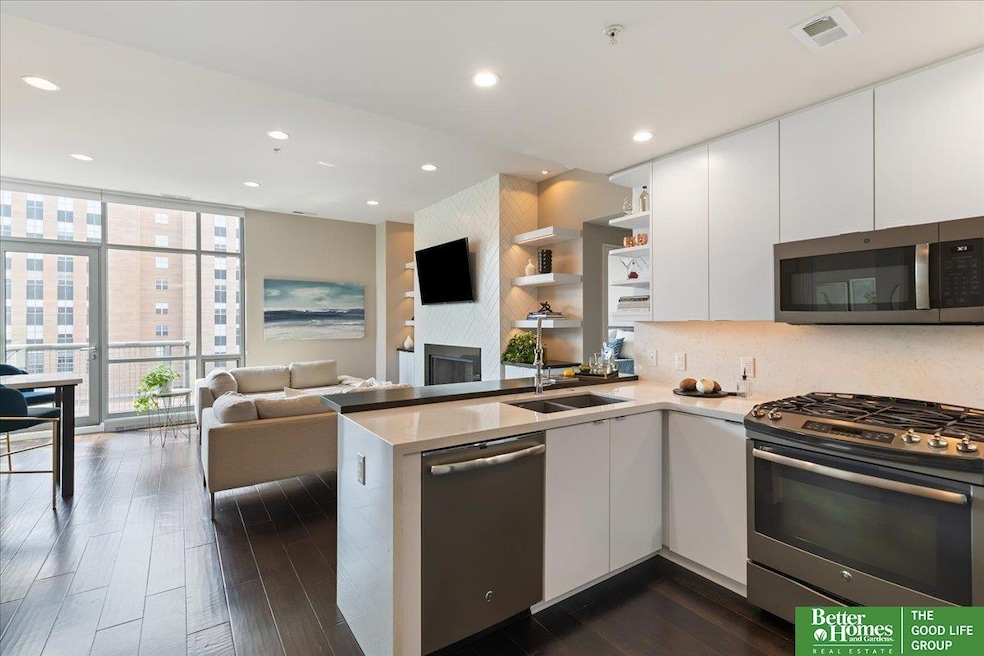 200 S 31st Ave unit 4814, Omaha, NE 68131 - photo 1