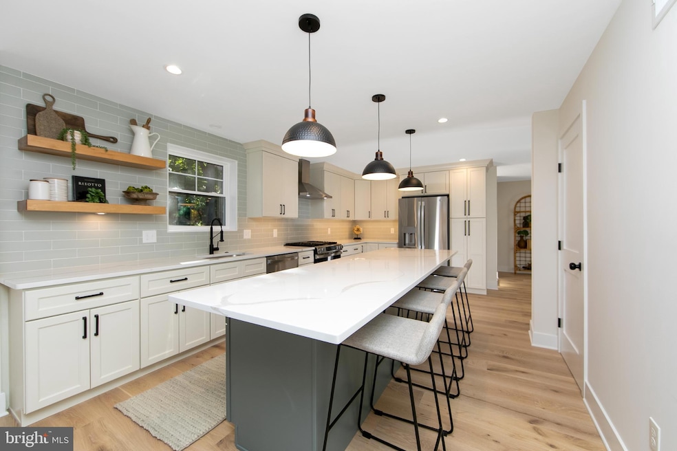 Pending $679,900 • Co-Listing Agent