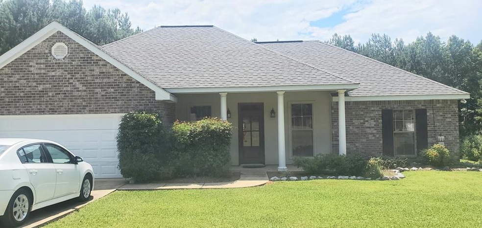 1072 Deer Ridge Rd, McComb, MS 39648 - photo 1