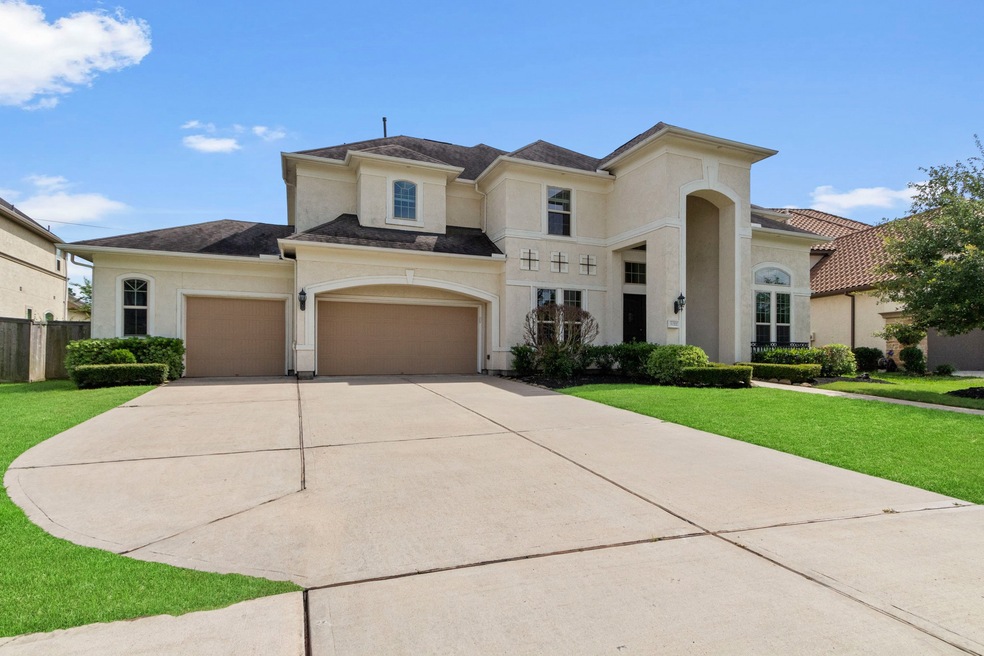 The Seth Brothers Team welcomes you to 6111 Aberco