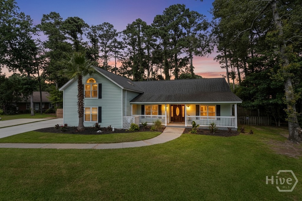 115 Coquena Cir E, Savannah, GA 31410 - photo 1