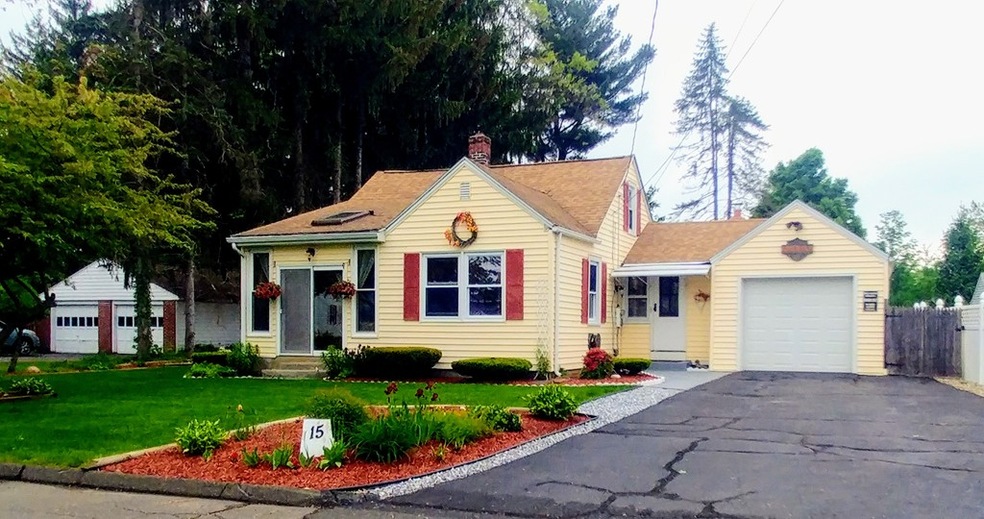 15 Crest St, Ludlow, MA 01056 - photo 1