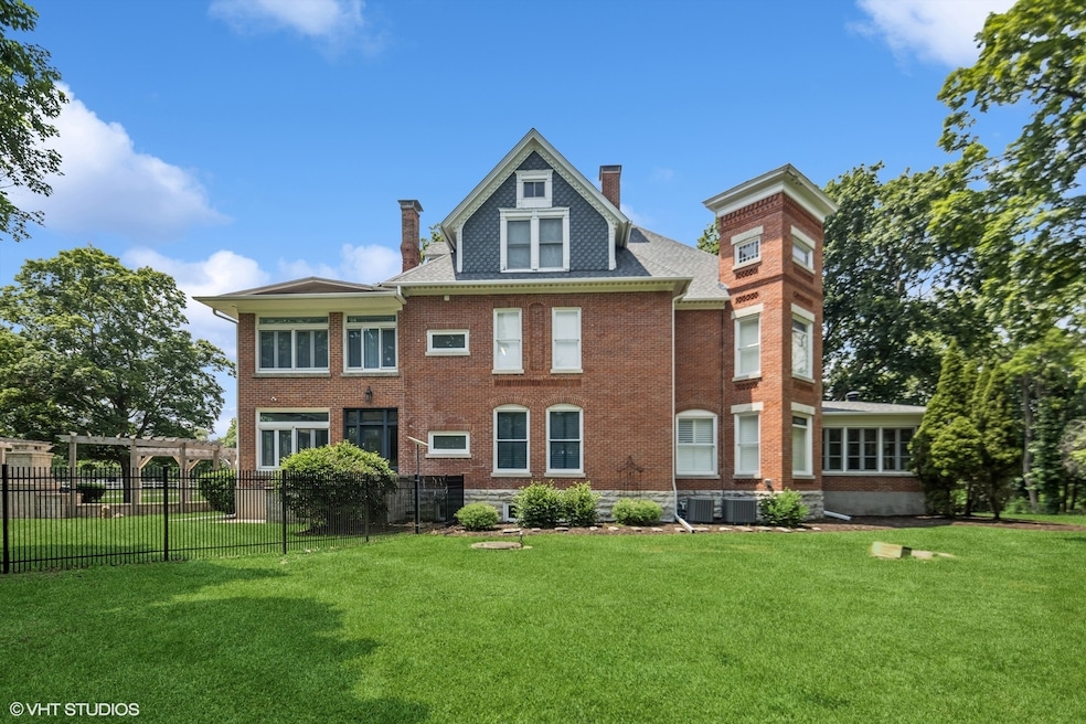 31W141 Army Trail Rd, Wayne, IL 60184 - photo 1