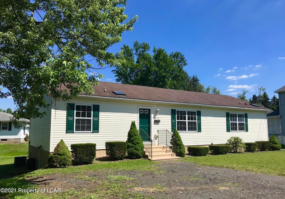 142 Center St, Hughestown, PA 18640 - photo 1