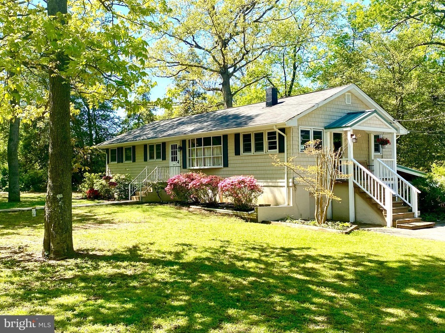 304 Edgemere Dr, Annapolis, MD 21403 - photo 1