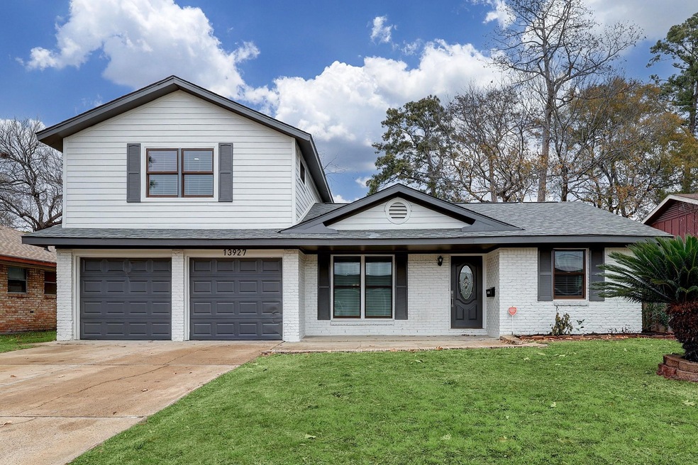 13927 Hollypark Dr, Houston, TX 77015 - photo 1