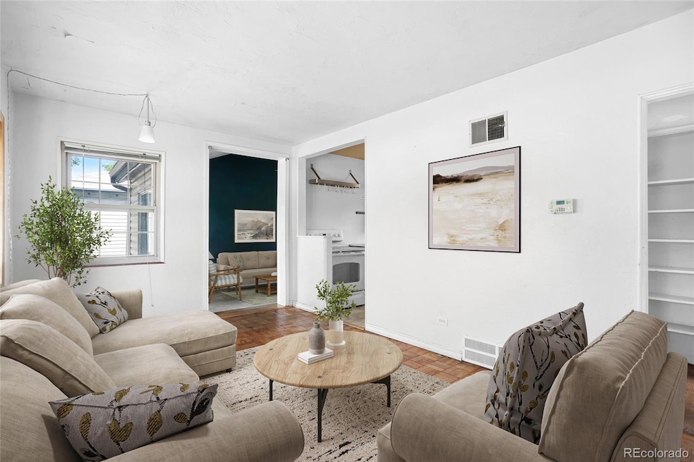 Under Contract $475,000