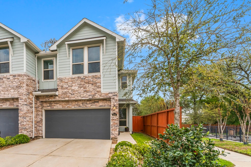 5012 Lehman Oaks Dr, Houston, TX 77018 - photo 1