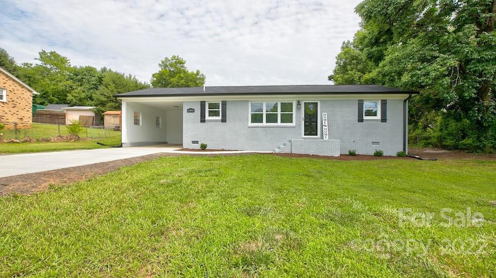 2304 Woodleaf Dr, Gastonia, NC 28052 - photo 1