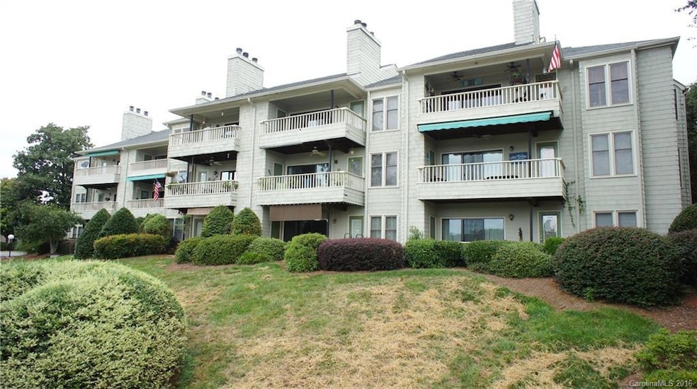 9801 Emerald Point Dr unit 14, Charlotte, NC 28278 - photo 1