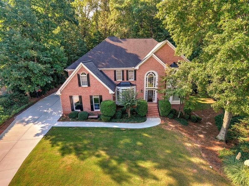 Welcome to this Expansive Renovated 7BR/5BA Home L