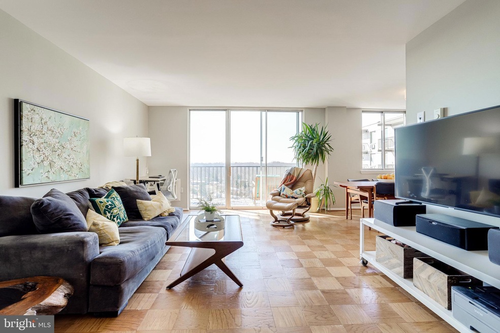 Barcroft Hills Condominium unit 910, Baileys Crossroads, VA 22041 - photo 1