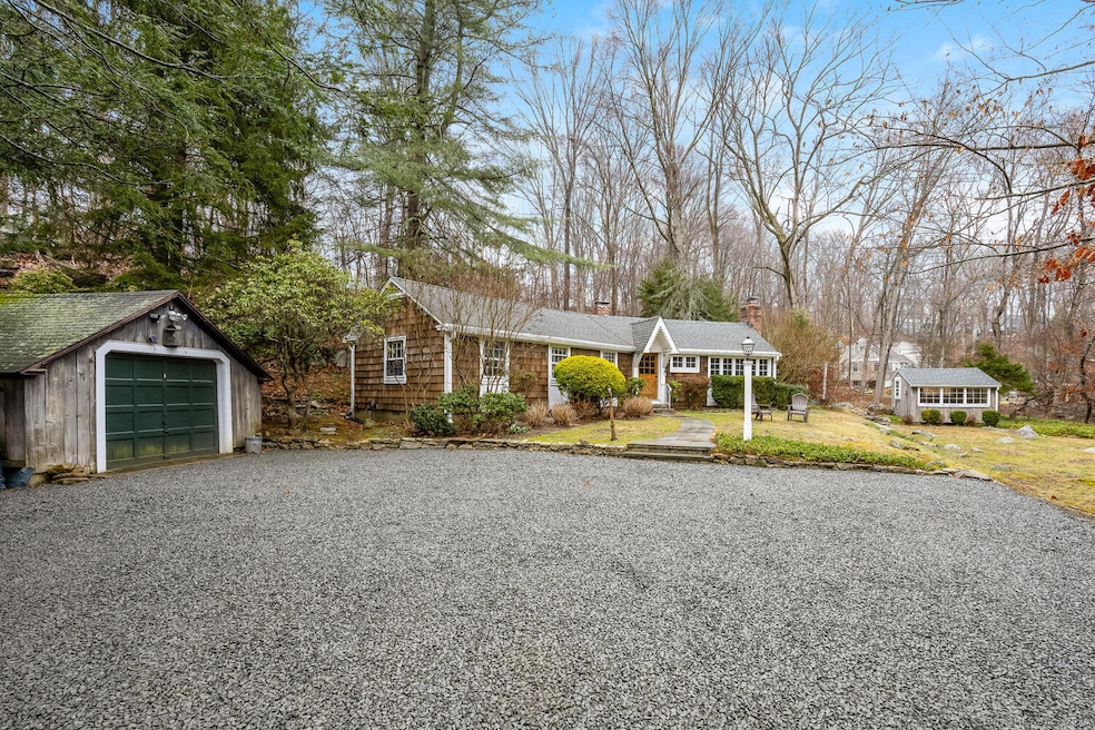 158 Wolfpit Rd, Wilton, CT 06897 - photo 1