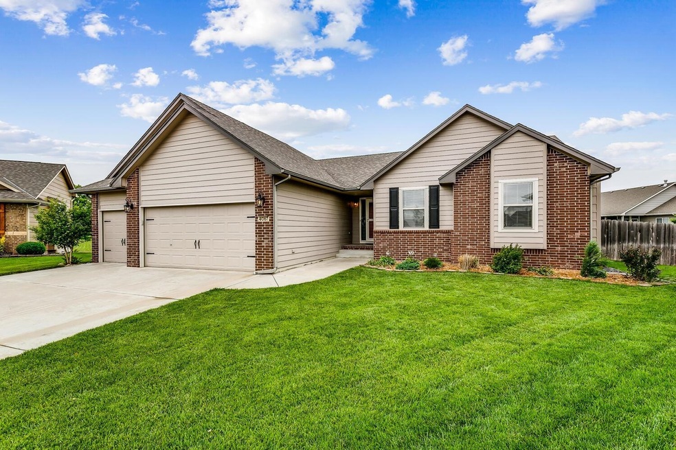 4067 N Westbrook Ct, Maize, KS 67101 - photo 1