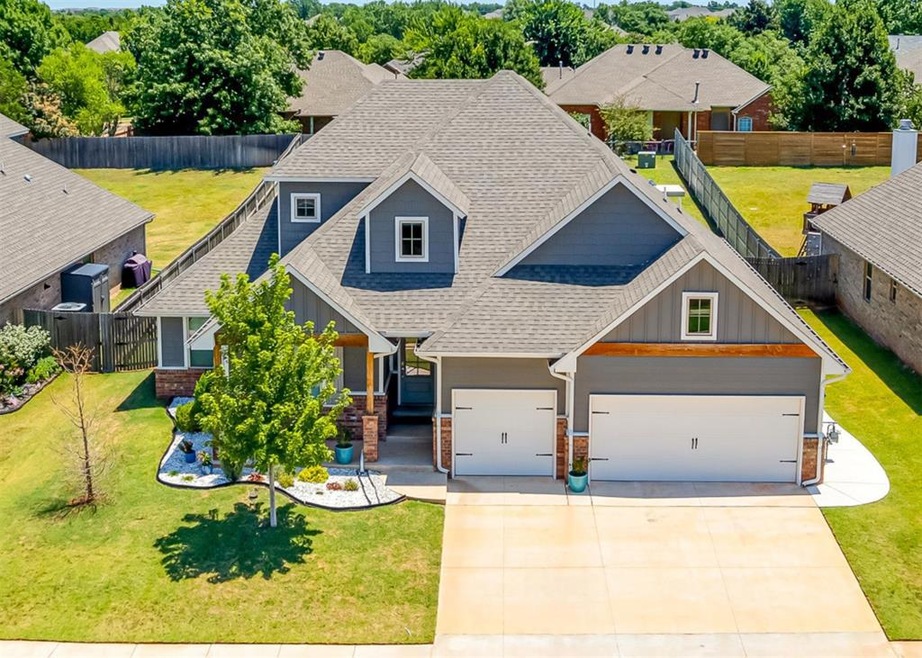 19908 Millstone Crossing Dr, Edmond, OK 73012 - photo 1