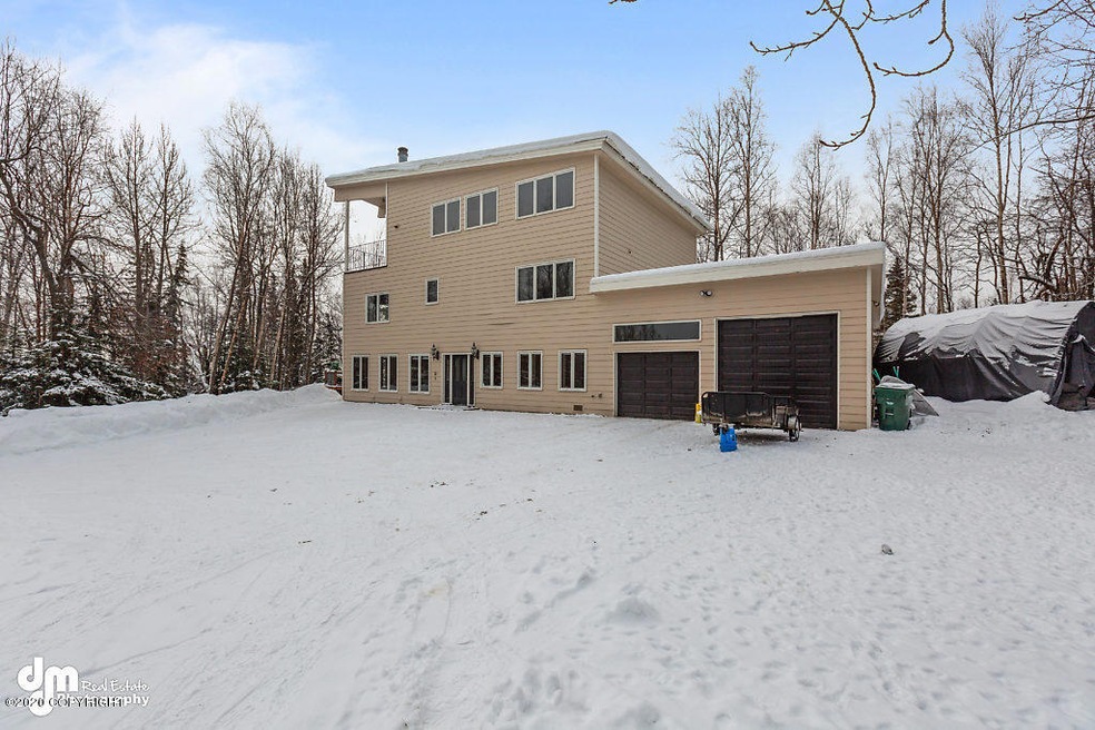Exterior Front MS_106924-SMALL