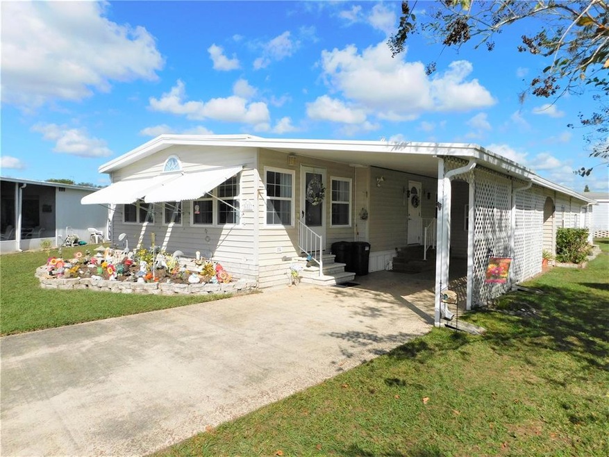 36817 Hibiscus Ct, Zephyrhills, FL 33542 - photo 1