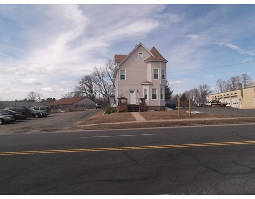 844 Berkshire Ave, Indian Orchard, MA 01151 - photo 1