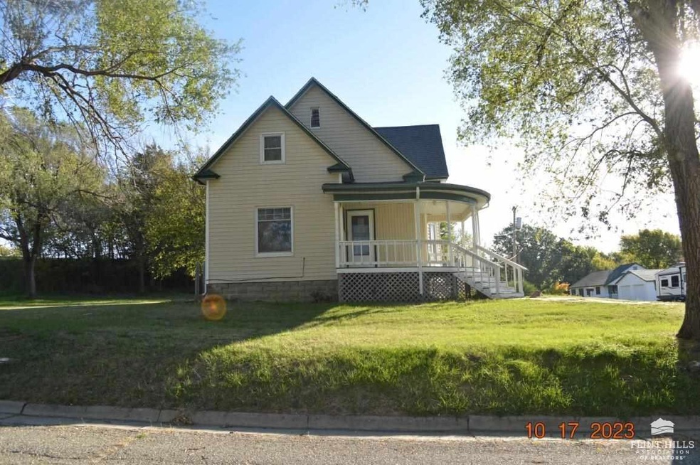 602 N E St, Herington, KS 67449 MLS FHR20232768