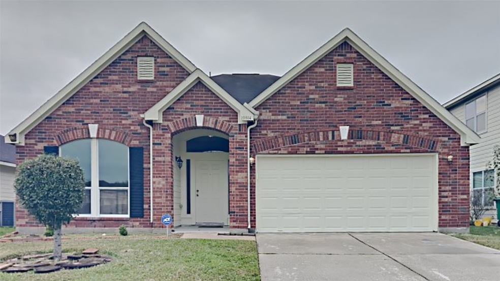 10814 W Jewel Bend Ln, Houston, TX 77075 - photo 1