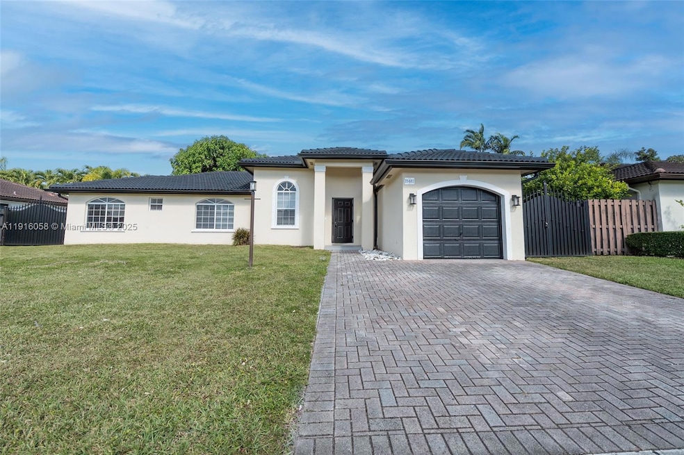 15461 SW 170th Terrace, Miami, FL 33187 - photo 1
