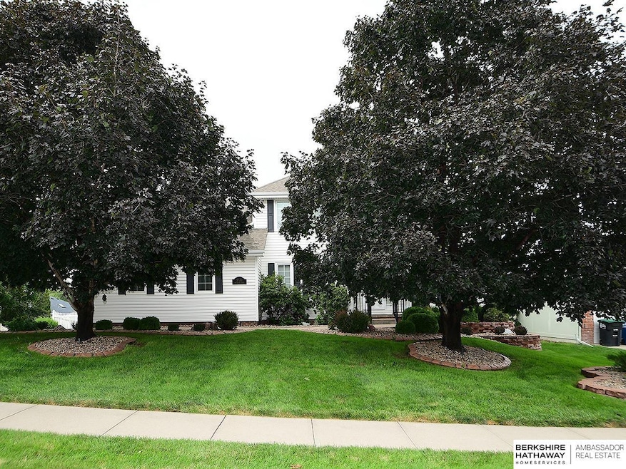 17130 Patterson Dr, Omaha, NE 68135 - photo 1