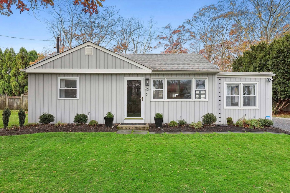 22 Barracuda Rd, East Quogue, NY 11942 - photo 1