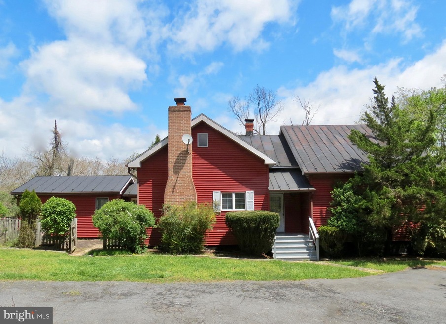 13139 Crest Hill Rd, Flint Hill, VA 22627 - photo 1