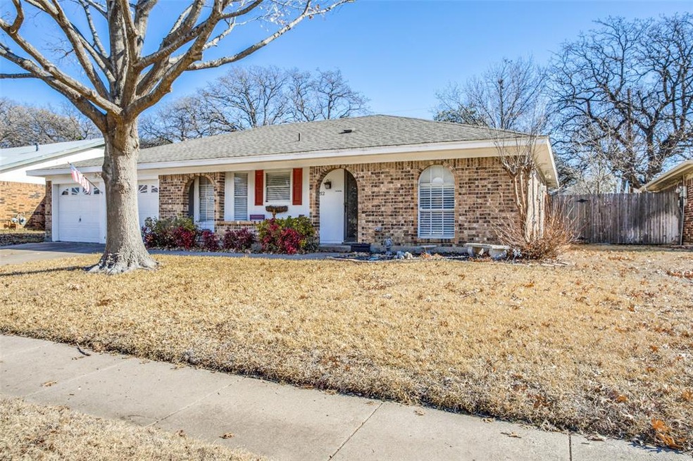 1212 Cumberland Dr, Bedford, TX 76022 - photo 1