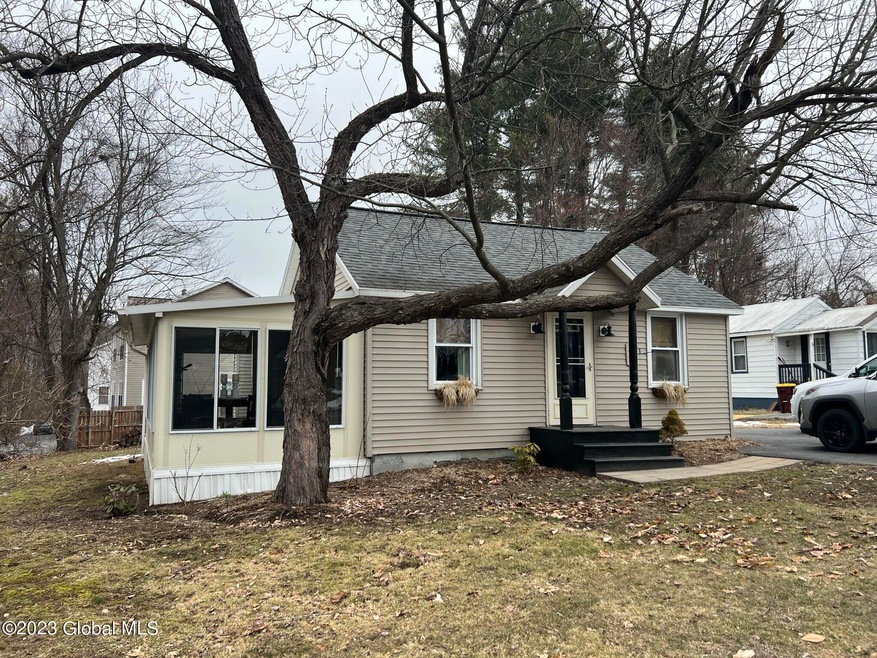 7 Thomas Ave, Ballston Spa, NY 12020 - photo 1