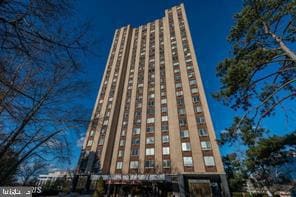 Washingtonian Tower unit 405, Gaithersburg, MD 20878 - photo 1