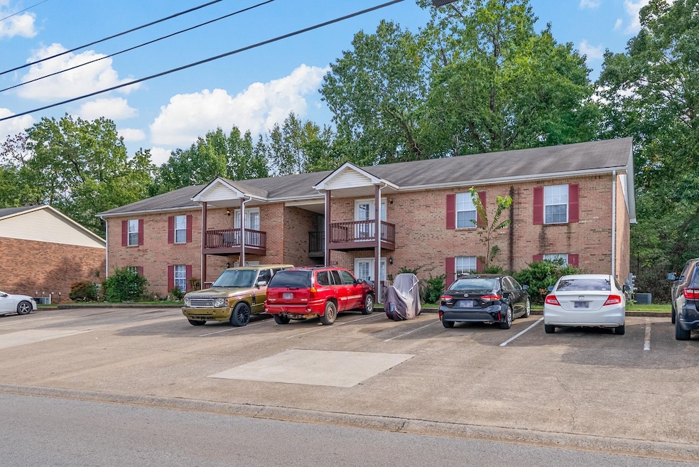 1239 Parkway Place unit G, Clarksville, TN 37042 - photo 1