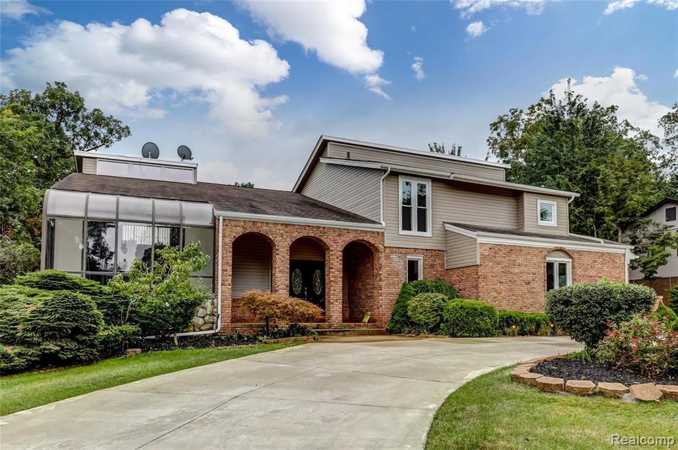 5161 Watergate Road, West Bloomfield Township, MI-1.jpg-FULL