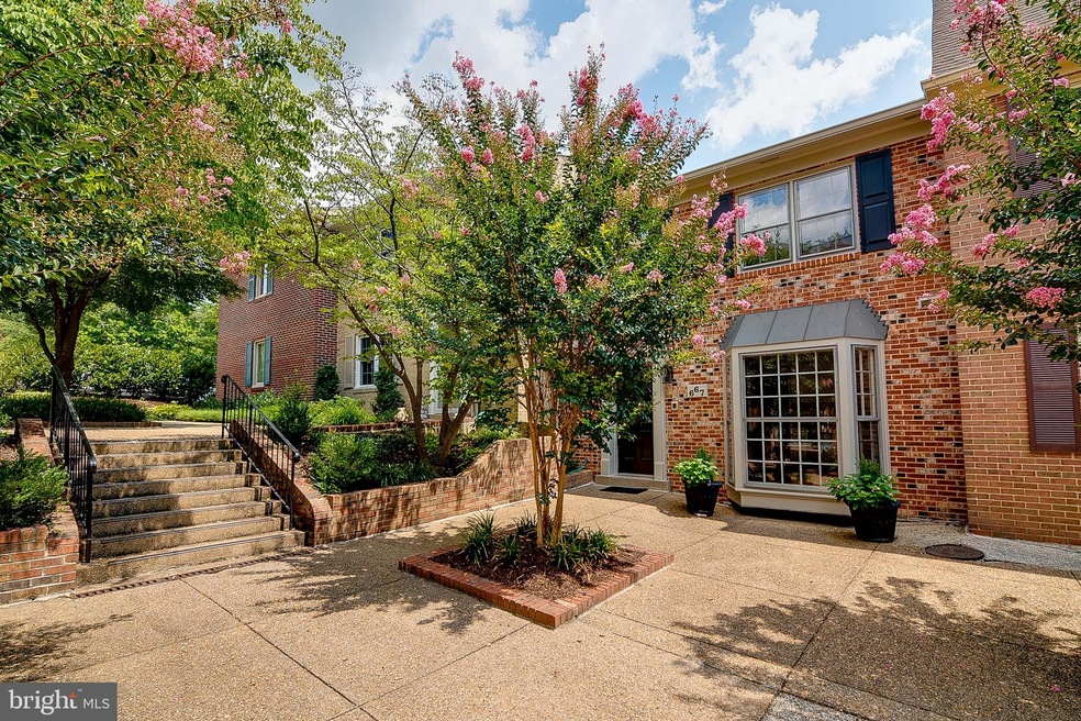 667 N Armistead St, Alexandria, VA 22312 - photo 1