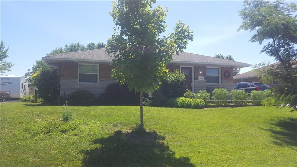 703 Killian Dr, Beech Grove, IN 46107 - photo 1