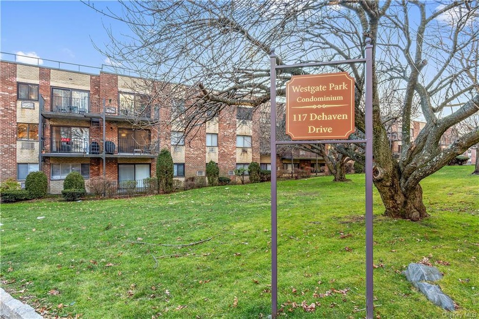 117 Dehaven Dr unit 151, Yonkers, NY 10703 - photo 1