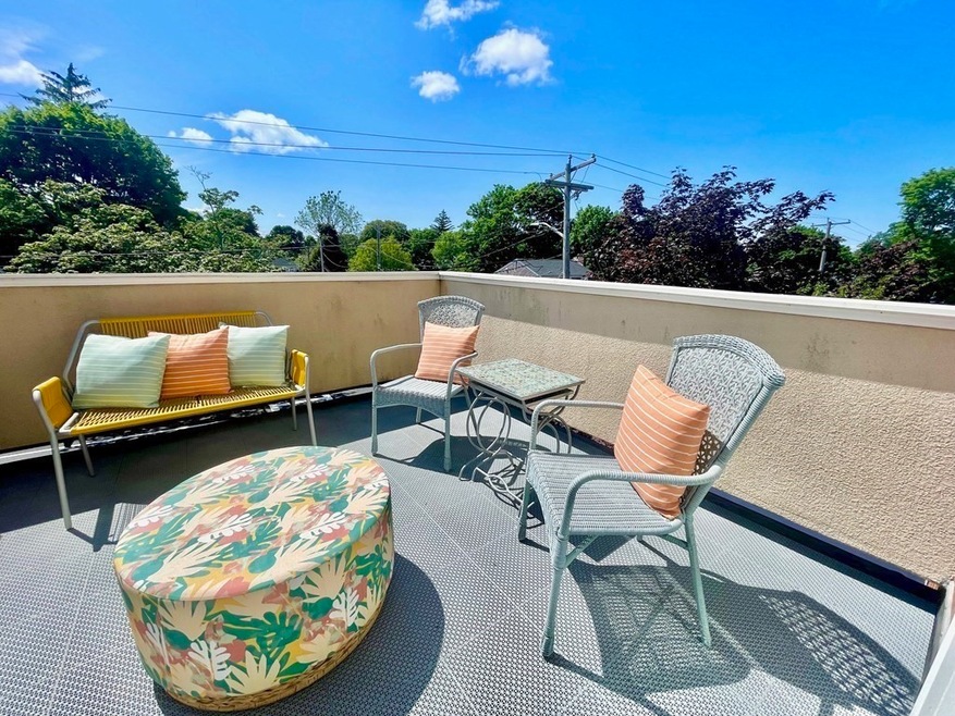 188 Summer St unit 12, Weymouth, MA 02188 - photo 1