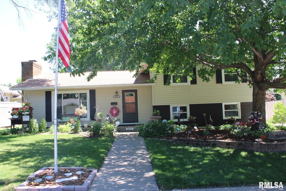 3617 Pacific St, Davenport, IA 52806 - photo 1