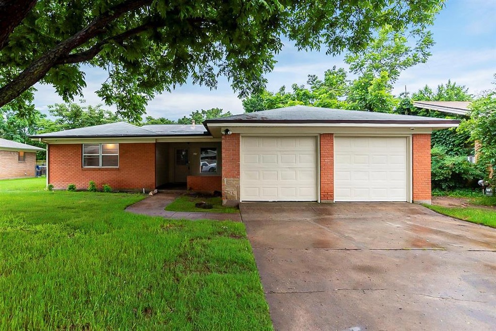 425 Bob St, Hurst, TX 76053 - photo 1