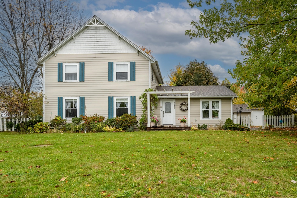 5665 W Phillips Rd, Three Oaks, MI 49128 - photo 1