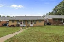 827 W Monterey St unit B, Denison, TX 75020 - photo 1