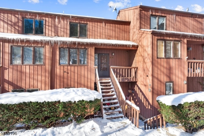 9 Village Way unit 4, Vernon, NJ 07462 - photo 1