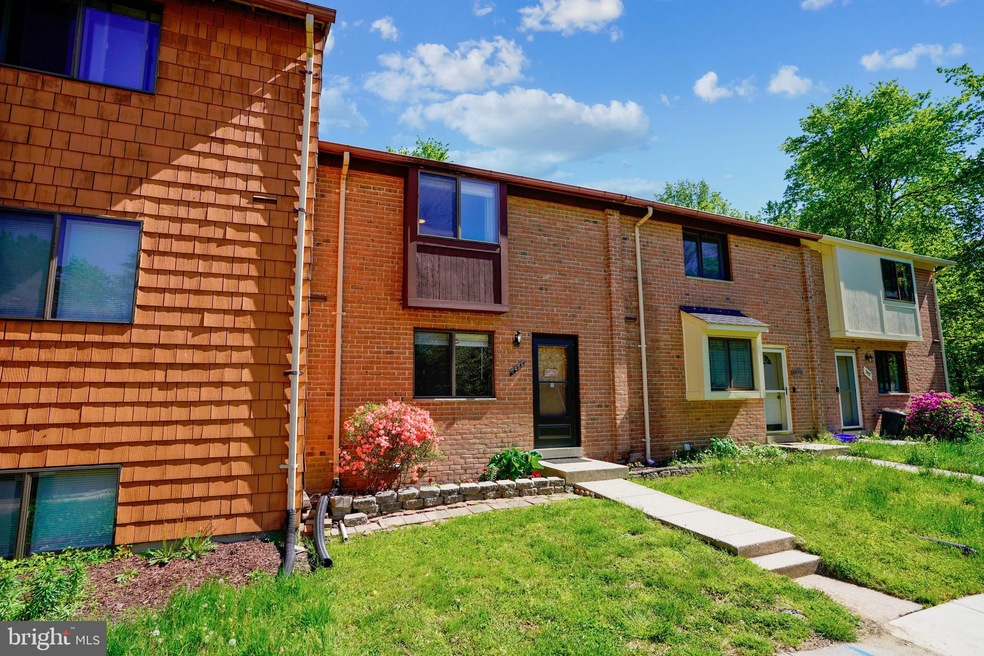 7403 Hickory Log Cir, Columbia, MD 21045 - photo 1