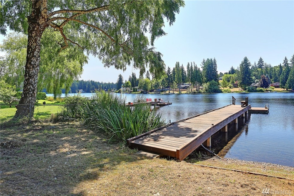 8314 Wayne Ave, Stanwood, WA 98292 - photo 1