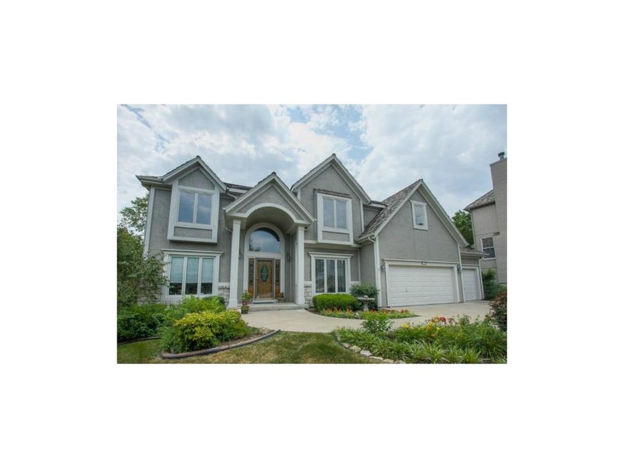 8349 Hallet St, Lenexa, KS 66215 - photo 1