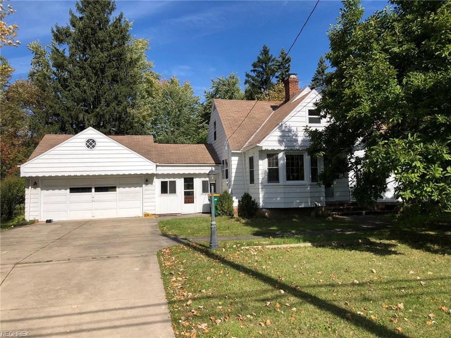 1 acre lot with plenty of privacy, over 1800 squar