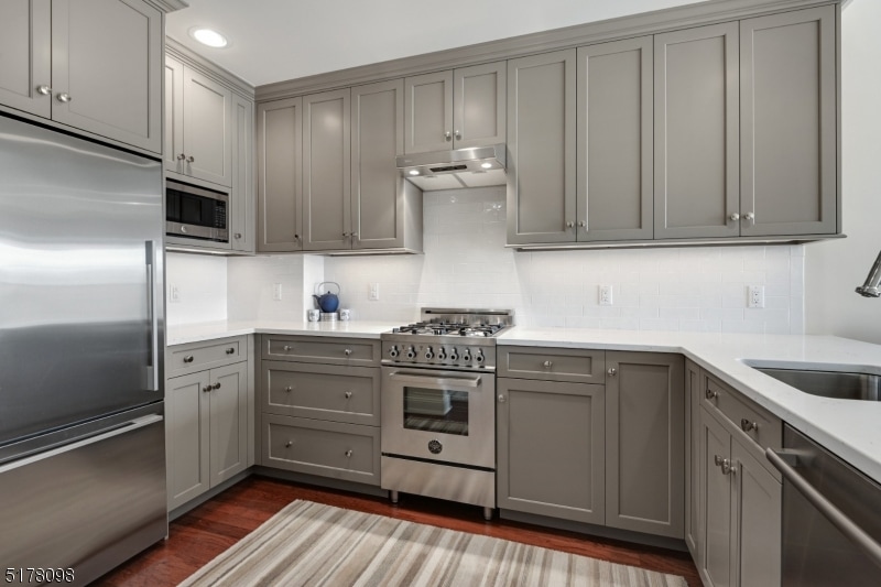 Sold $413,000 • Co-Listing Agent