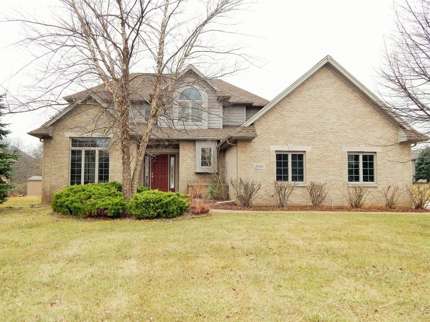 8585 Doubletree Dr S, Crown Point, IN 46307 - photo 1