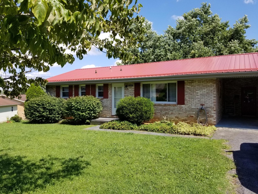 1406 Valley View Dr, Johnson City, TN 37601 - photo 1