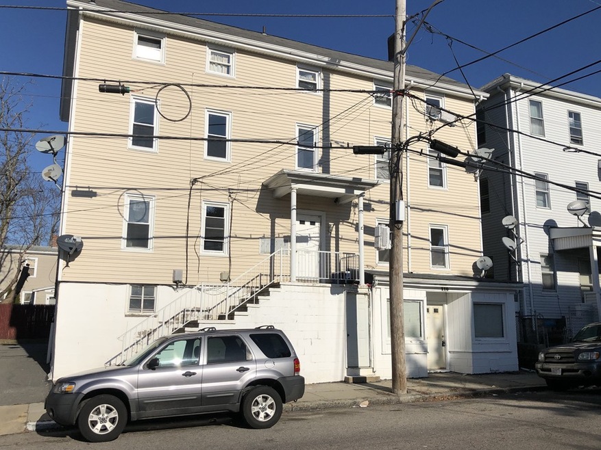 108 Hamlet St unit 2W, Fall River, MA 02724 - photo 1